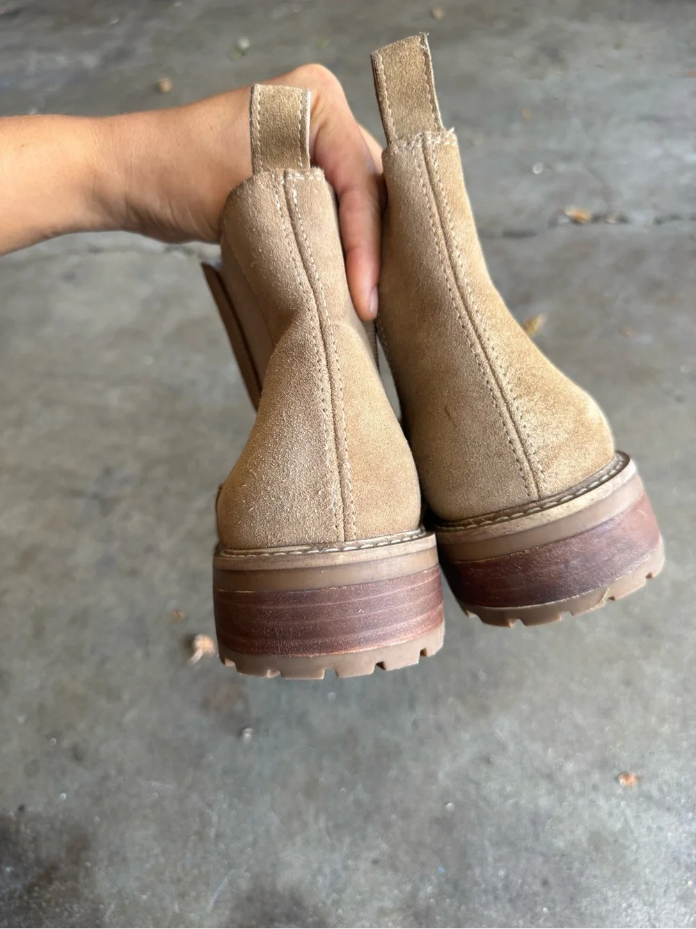 Steve Madden Suede Chelsea Boots in Tan